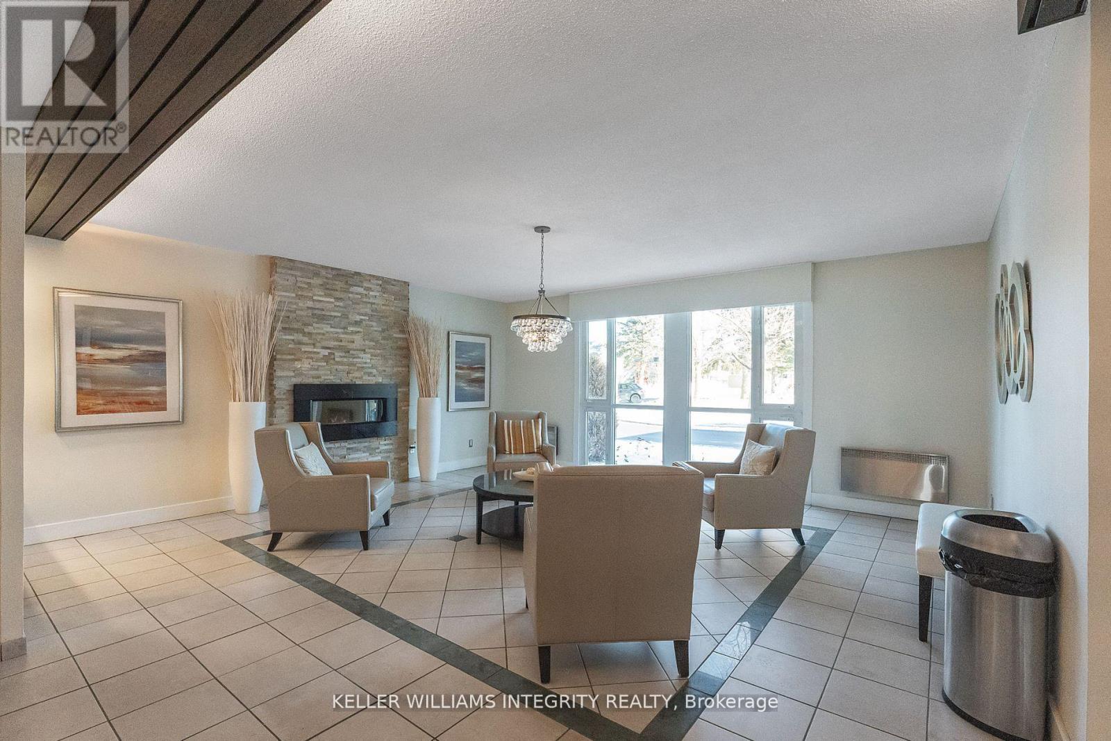 304 - 1025 Richmond Road