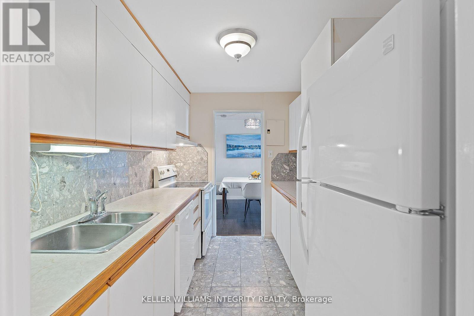 304 - 1025 Richmond Road