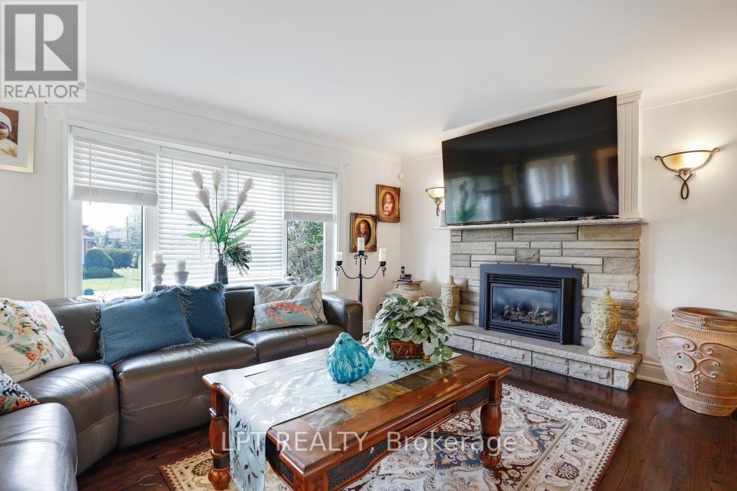 1773 St Barbara Street