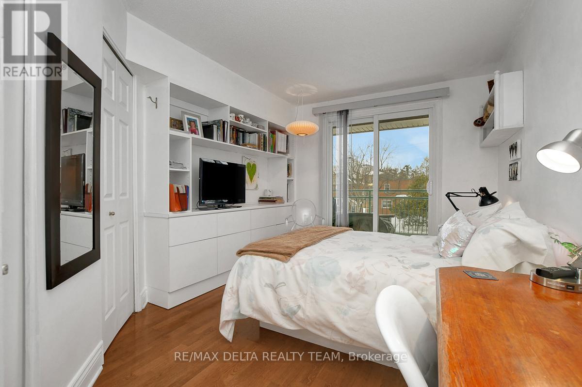 302a - 62 Donald Street