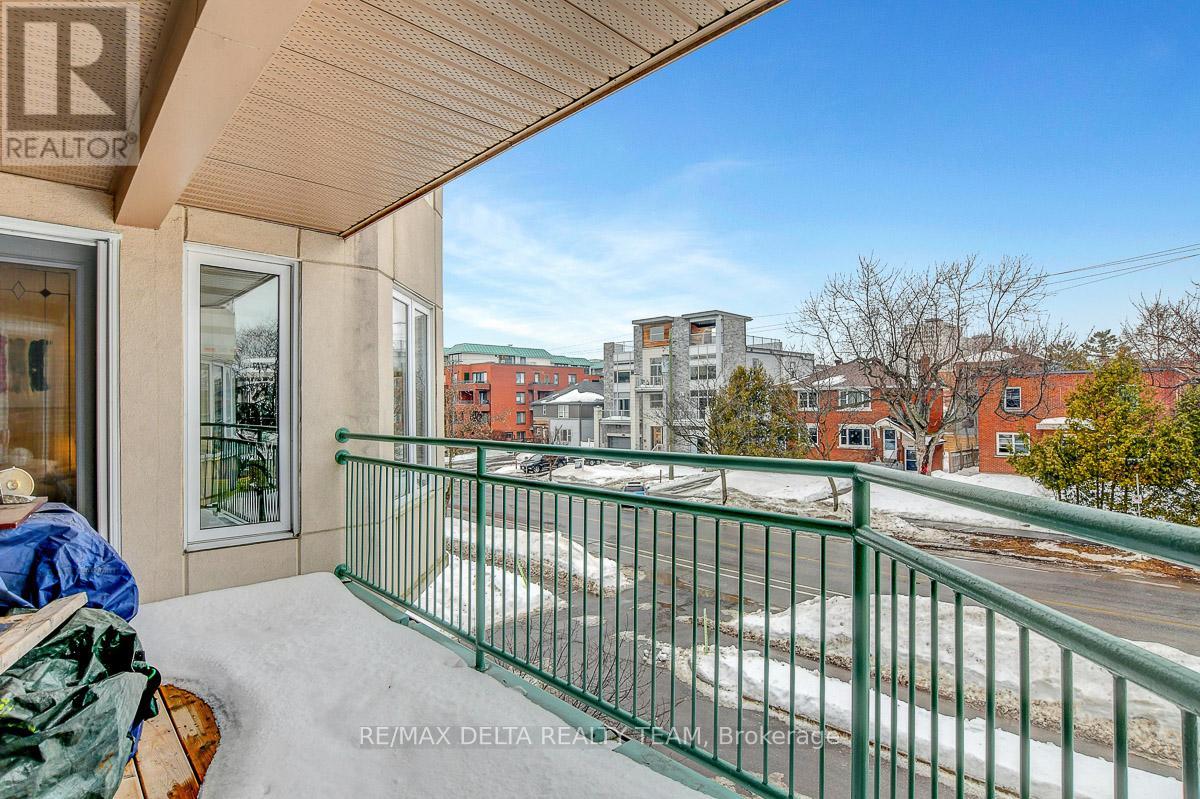 302a - 62 Donald Street