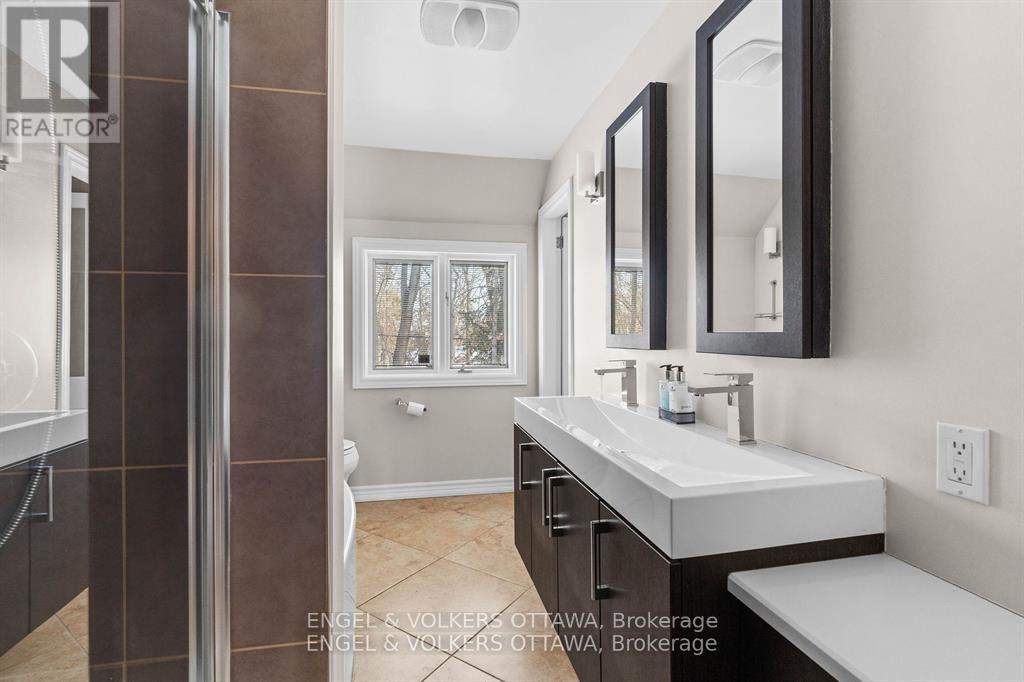 32 Ryeburn Drive