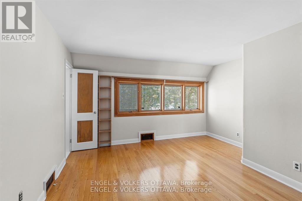 32 Ryeburn Drive