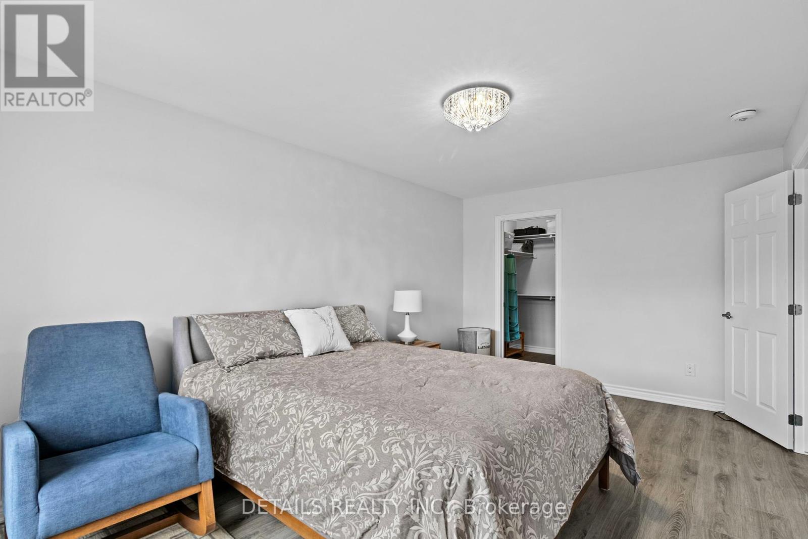 827 Kiniw Private