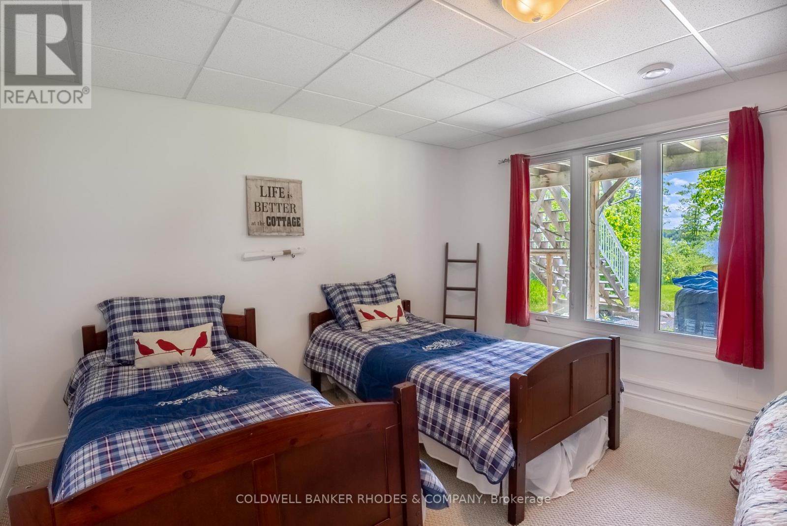 1045 Wabalac Road