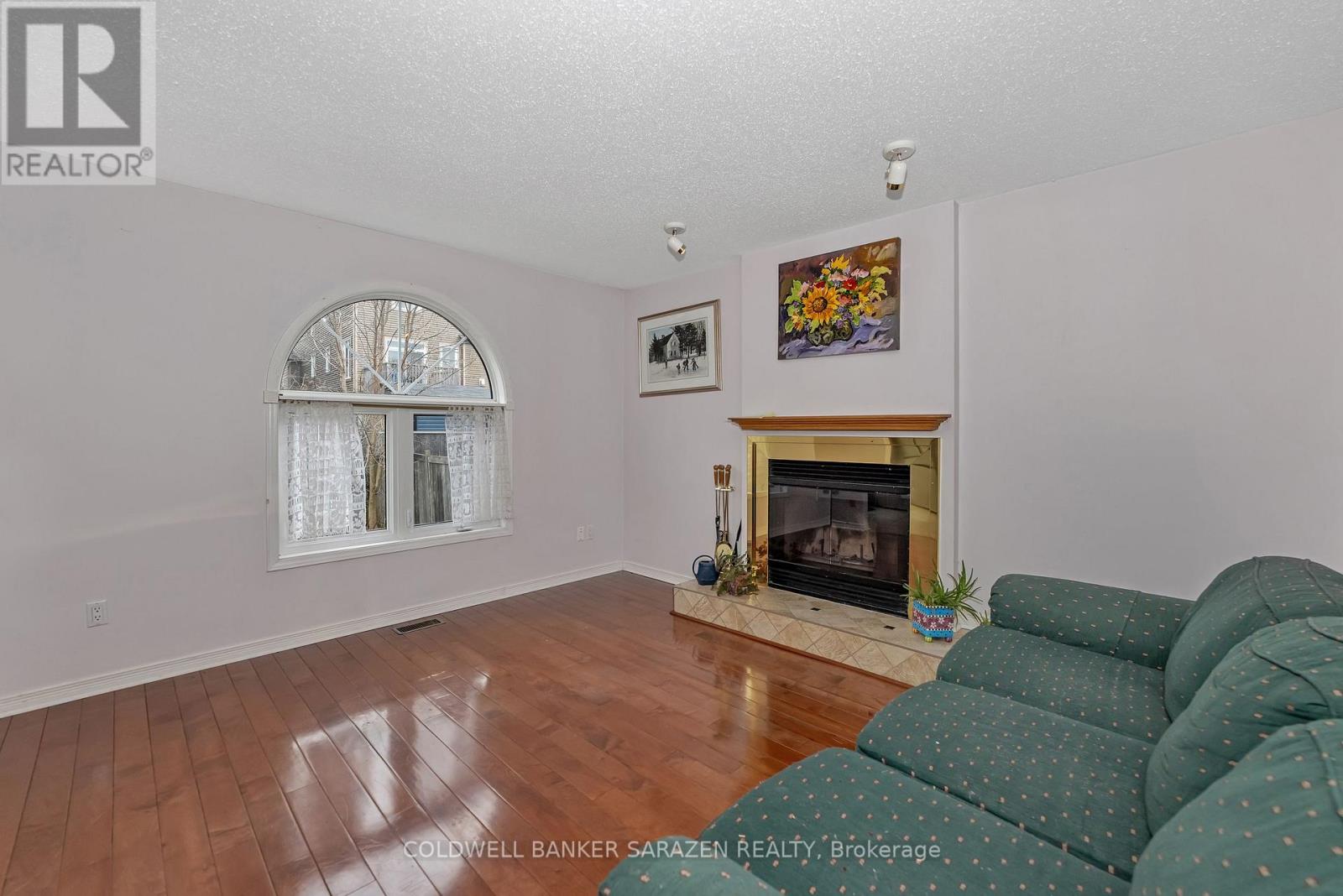 85 Alon Street