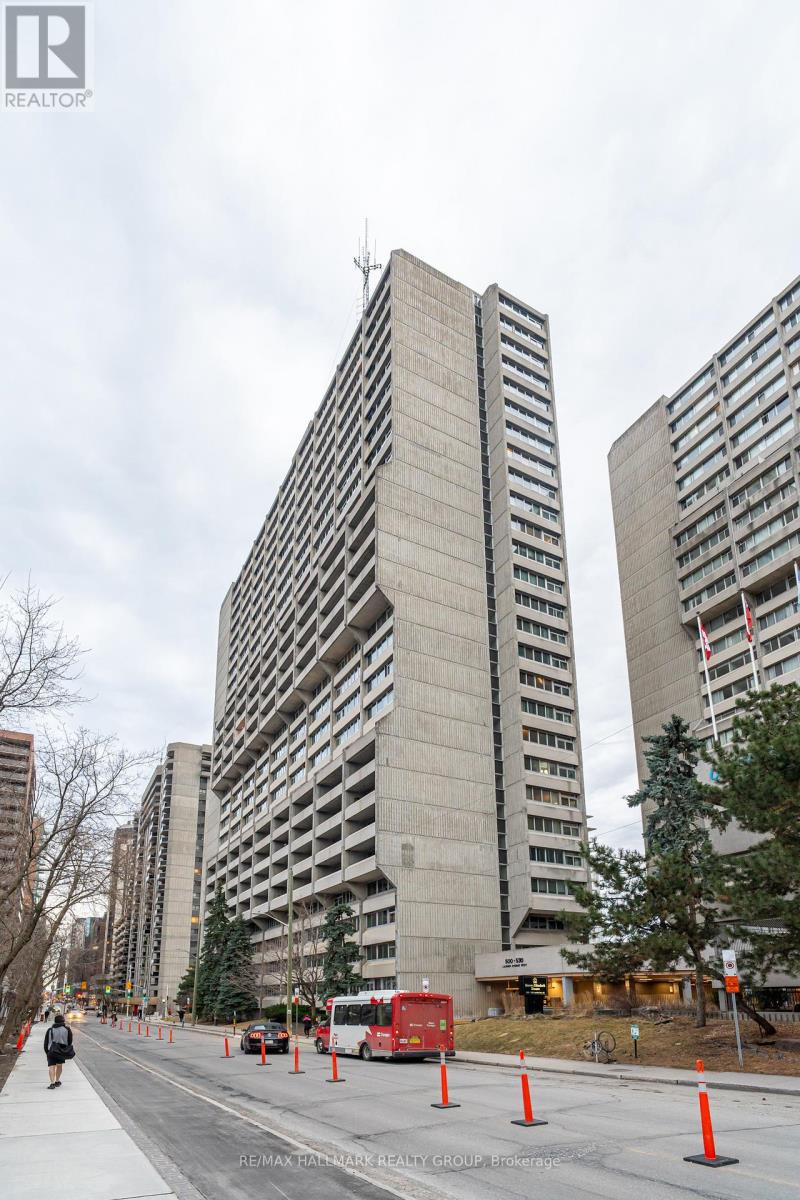 2205 - 500 Laurier Avenue W