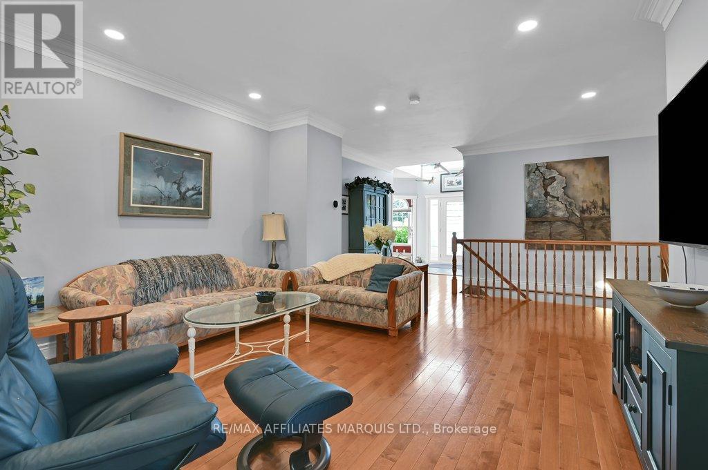 6798 Riverview Drive