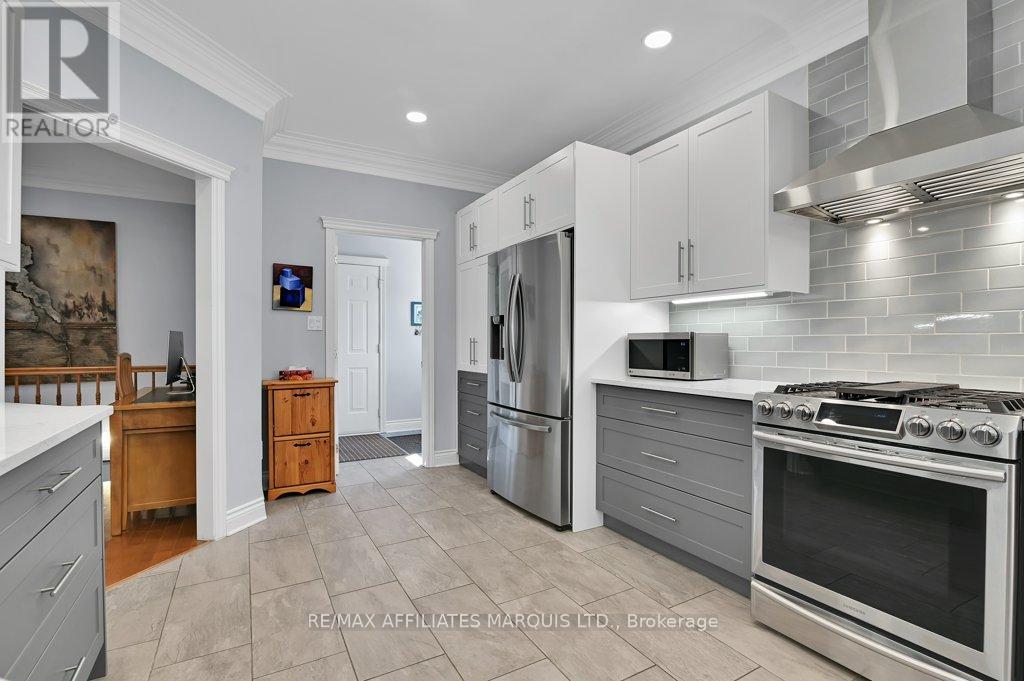 6798 Riverview Drive