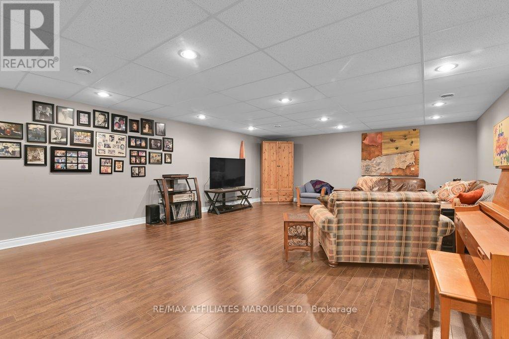 6798 Riverview Drive
