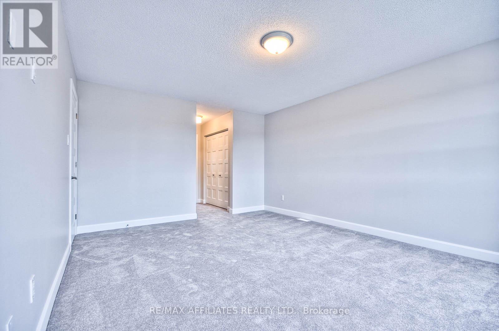 619 Geneva Crescent