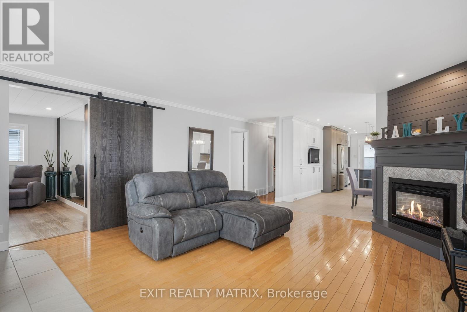 84 Anik Street