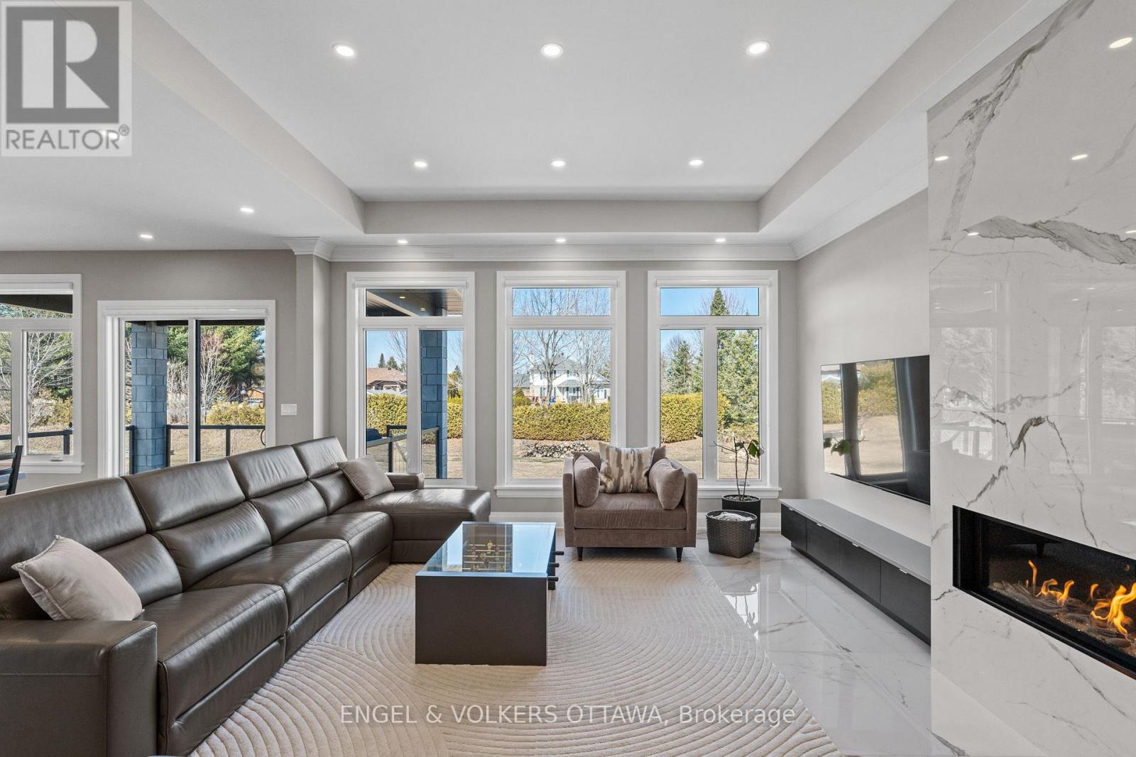 385 Shoreway Drive