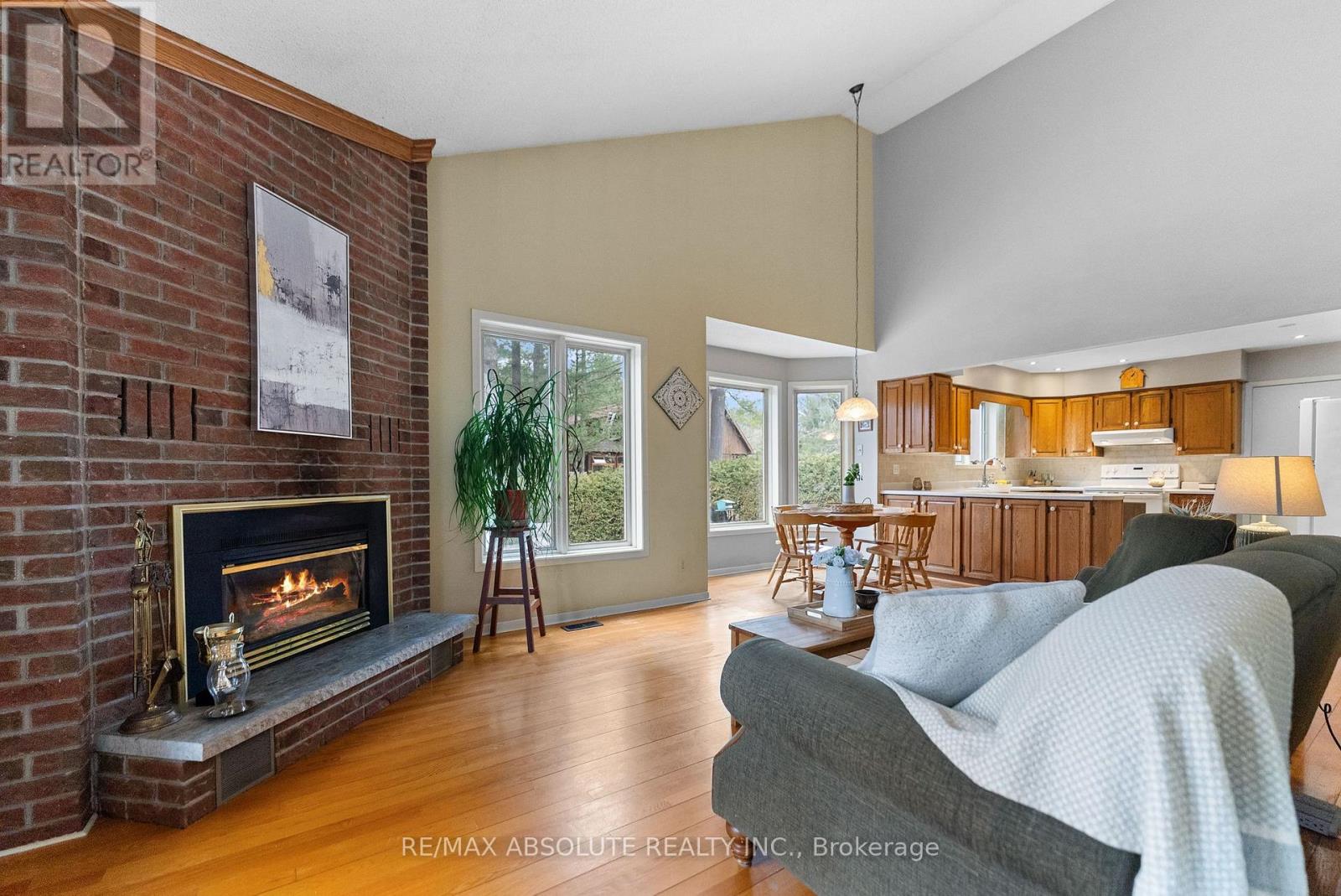33 Old Orchard Lane