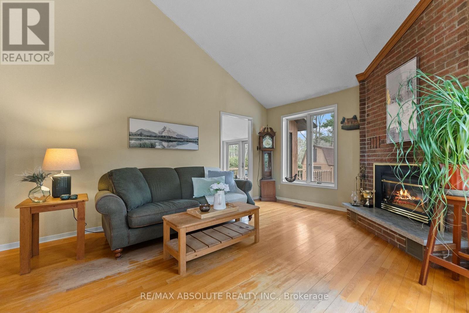 33 Old Orchard Lane