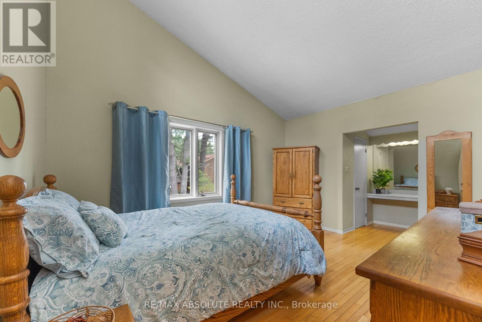 33 Old Orchard Lane