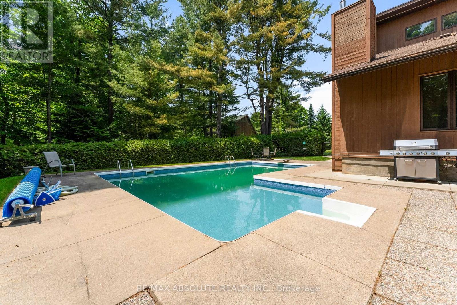 33 Old Orchard Lane