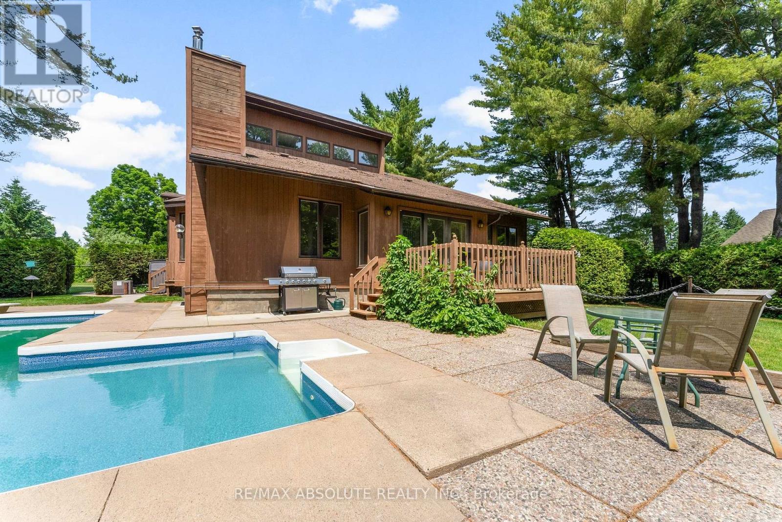33 Old Orchard Lane