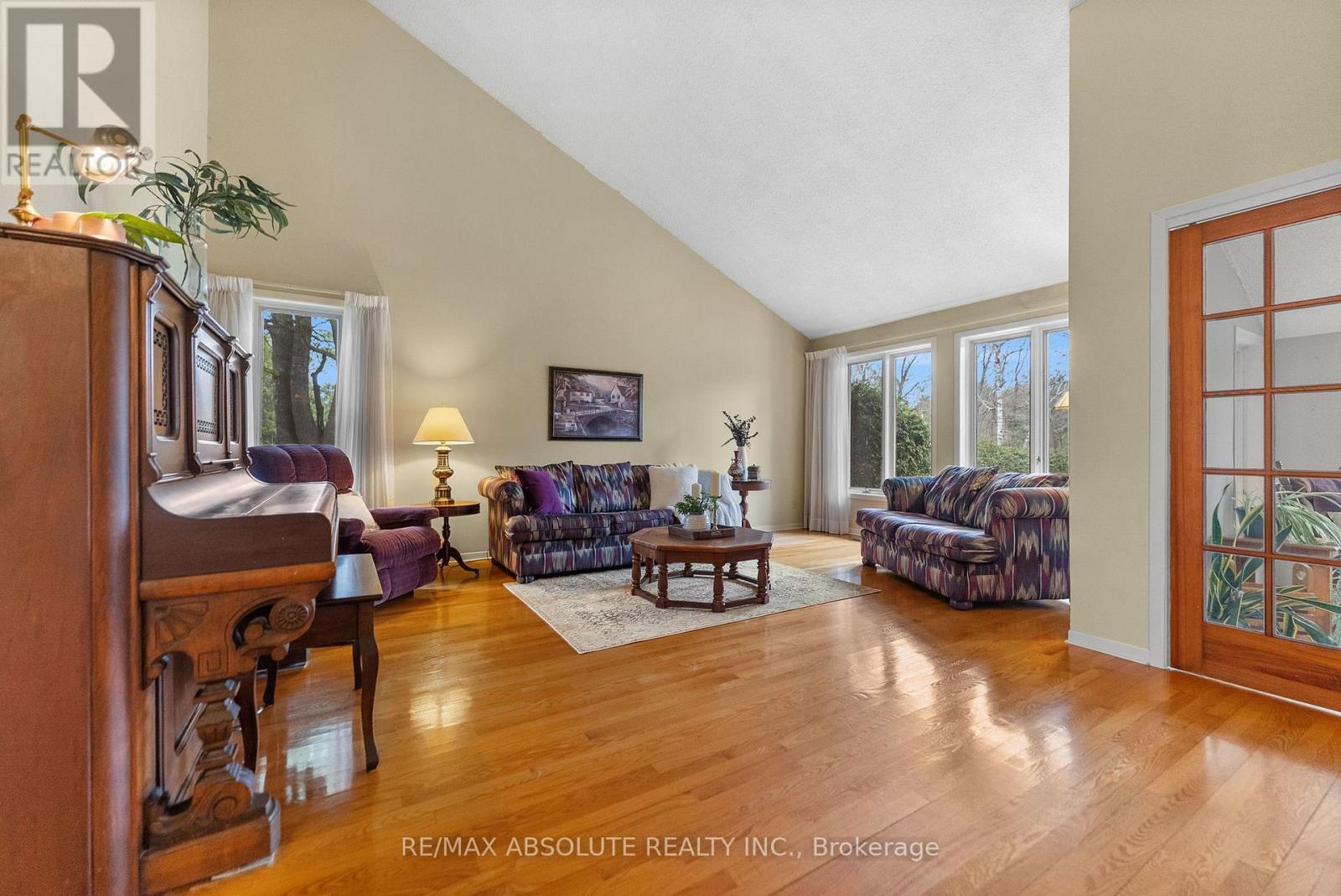 33 Old Orchard Lane