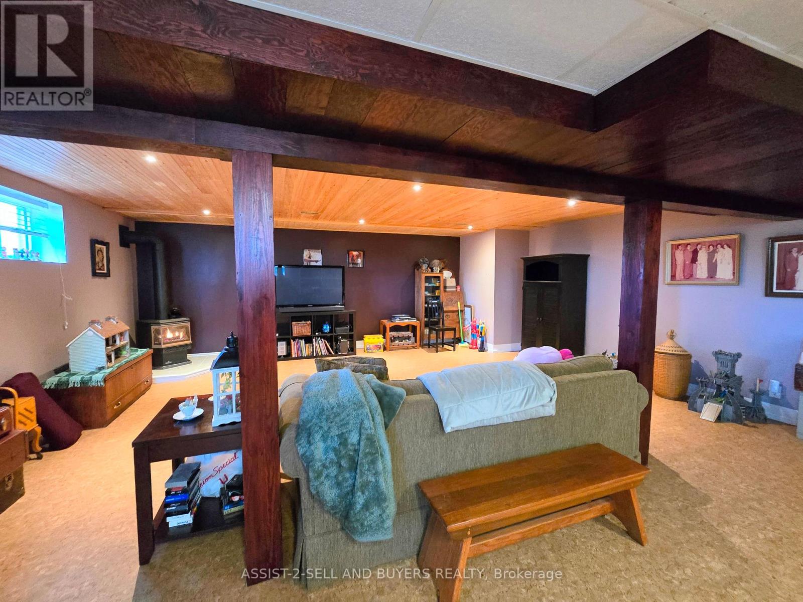15206 Colonial Drive