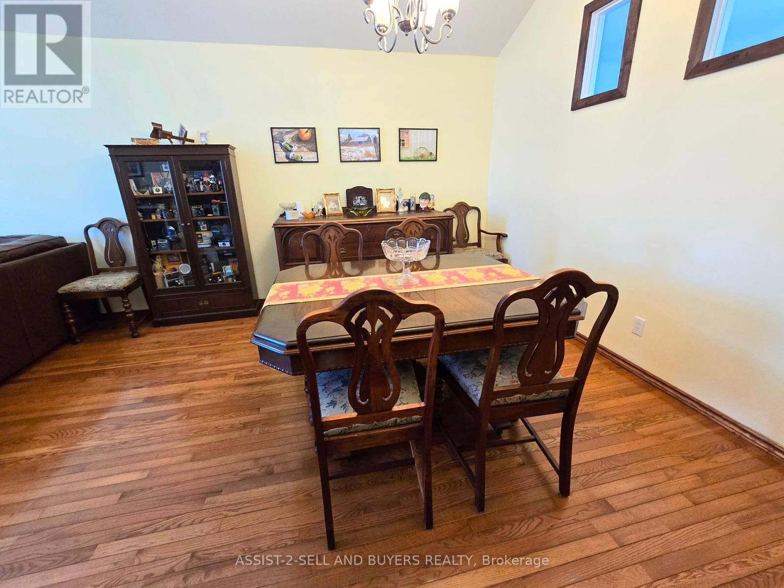 15206 Colonial Drive