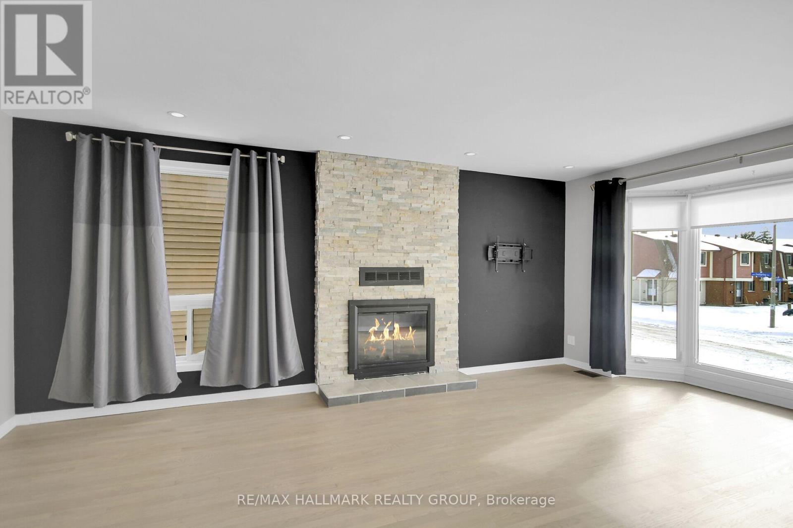 13 Coolspring Crescent