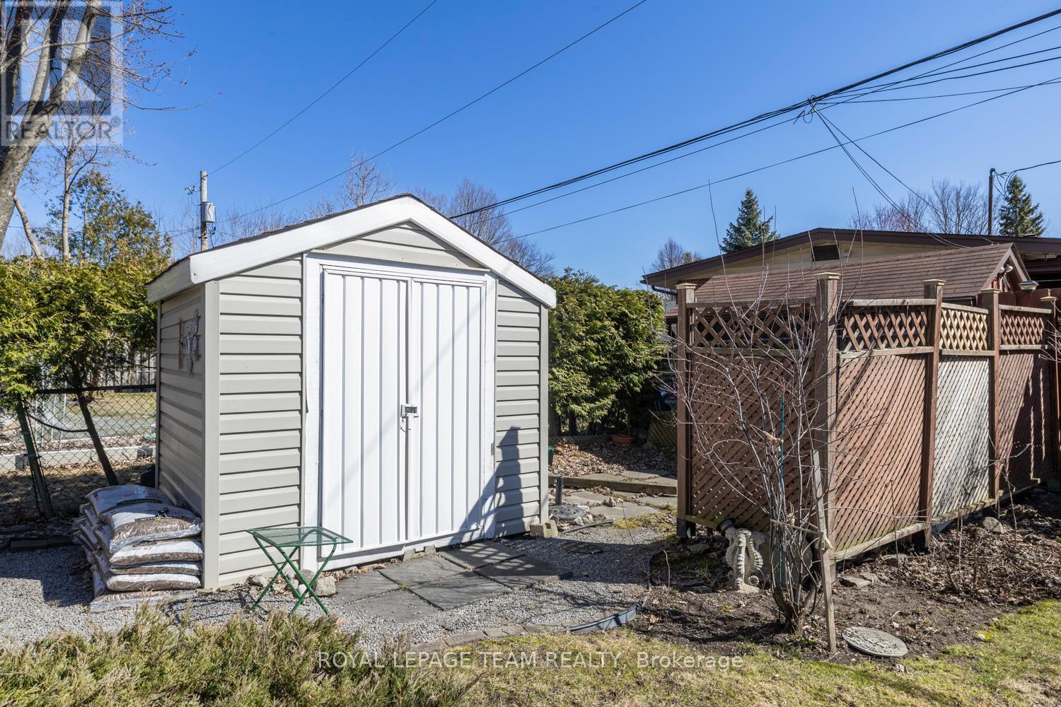 24 Ellery Crescent