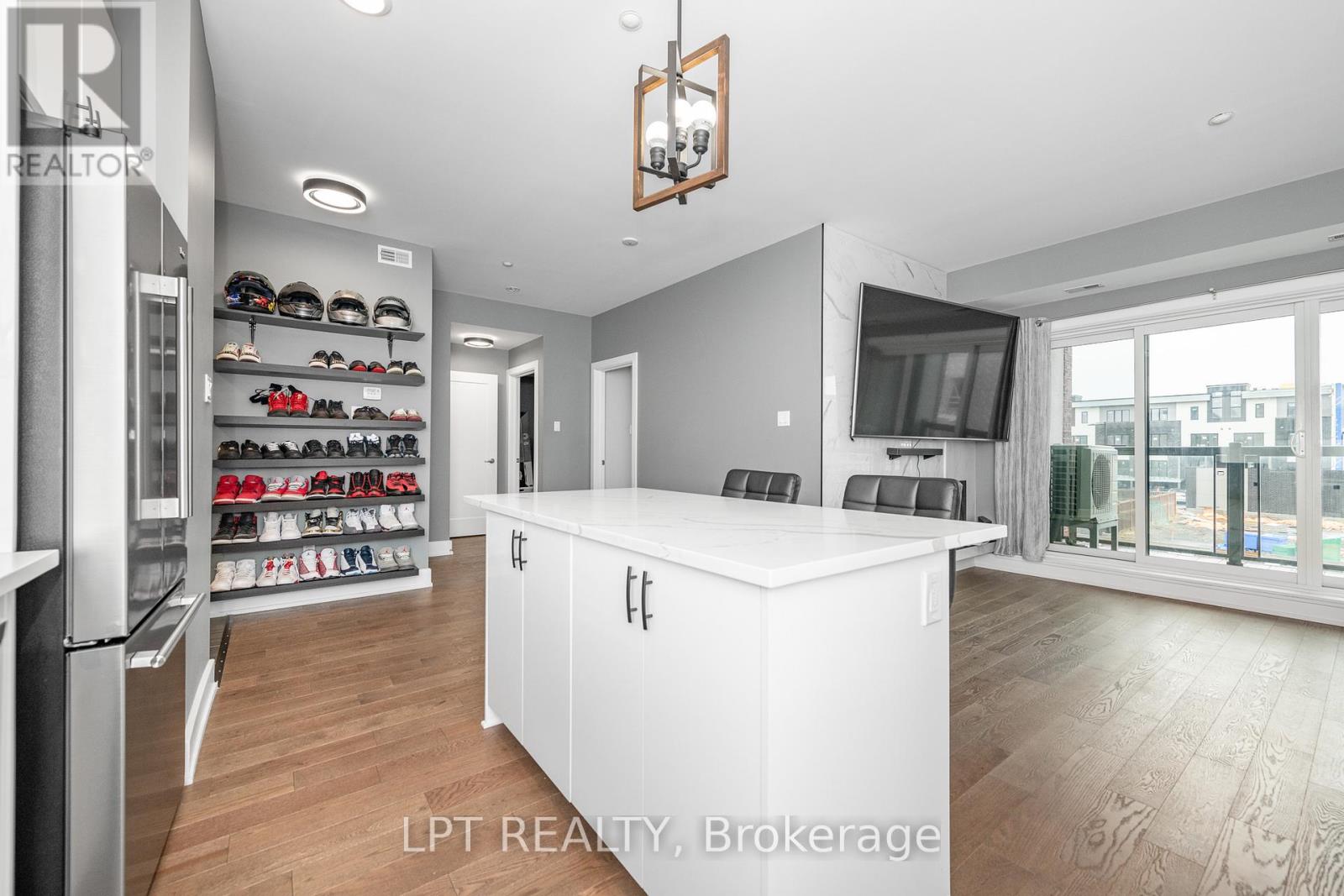 203 - 615 Longfields Drive