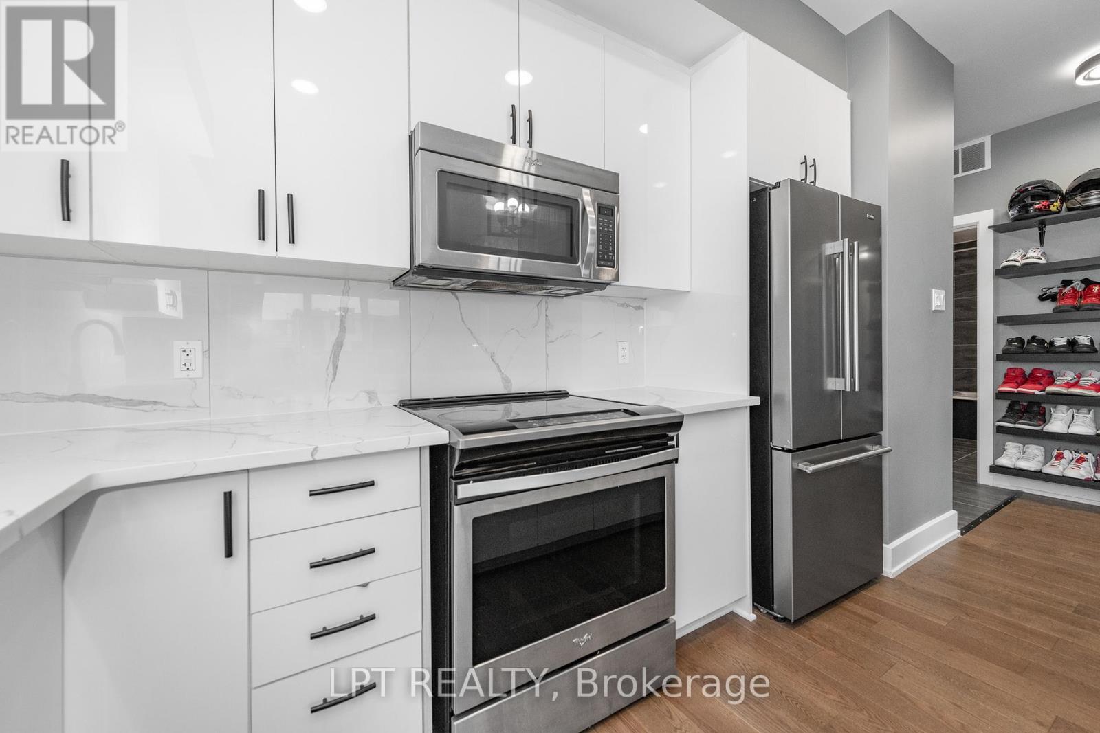 203 - 615 Longfields Drive