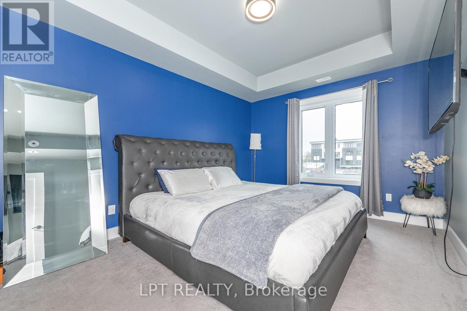 203 - 615 Longfields Drive
