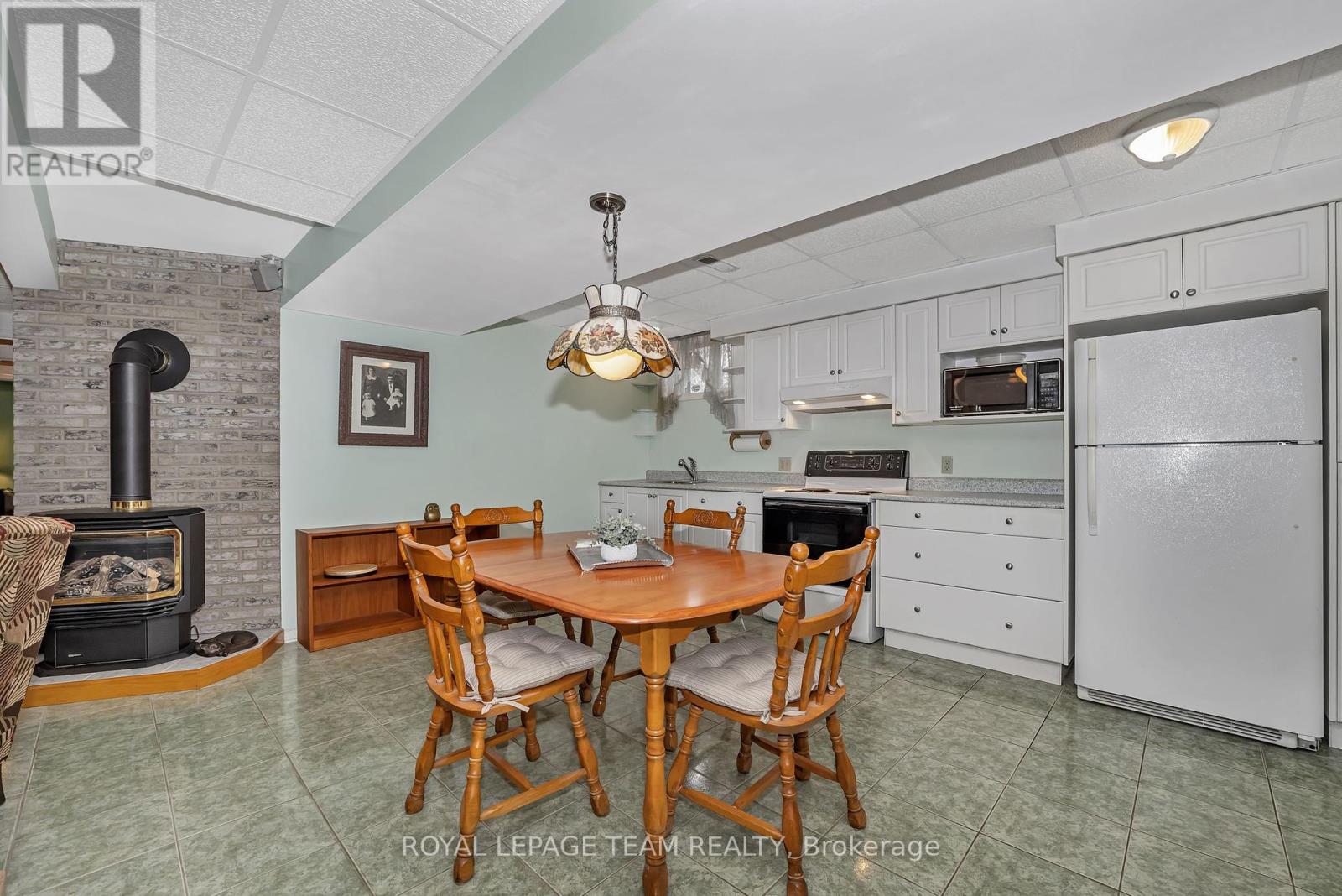 1961 Manotick Station Road