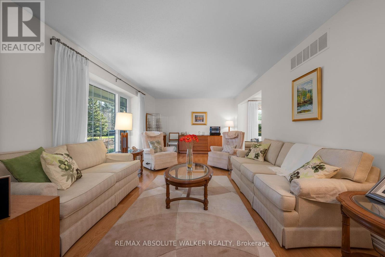 3 Hallowell Court