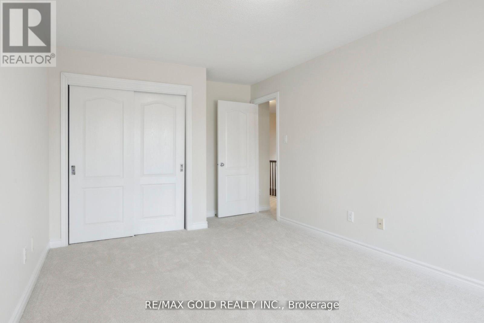906 Verbena Crescent