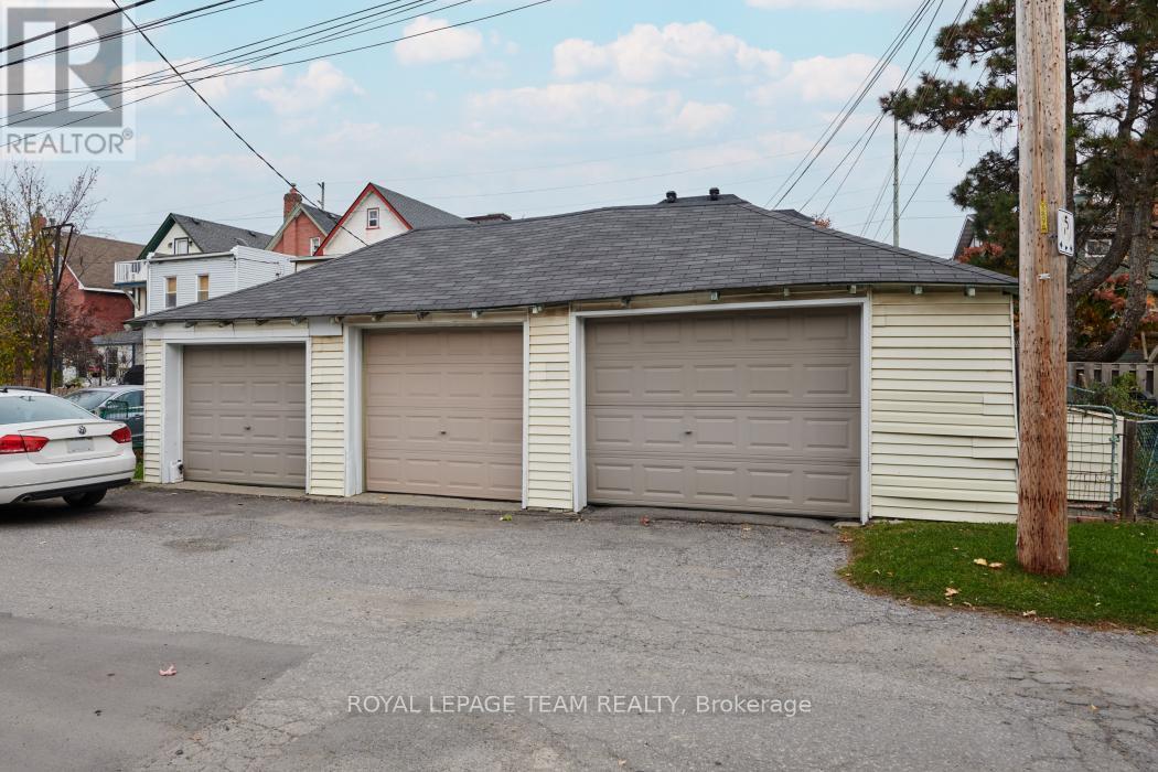 128 Bayswater Avenue