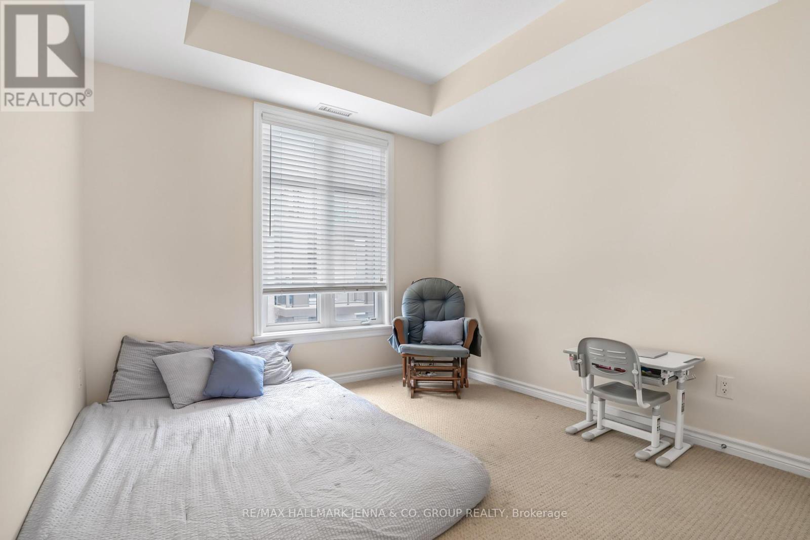 201 - 140 Guelph Private