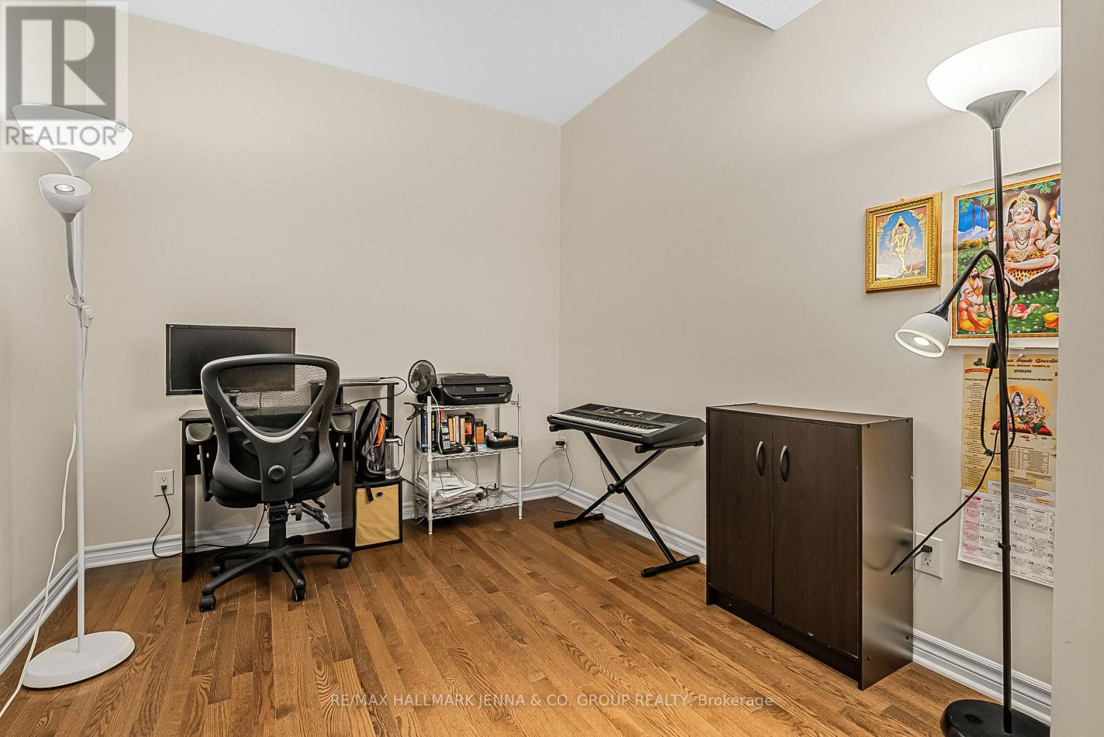 201 - 140 Guelph Private