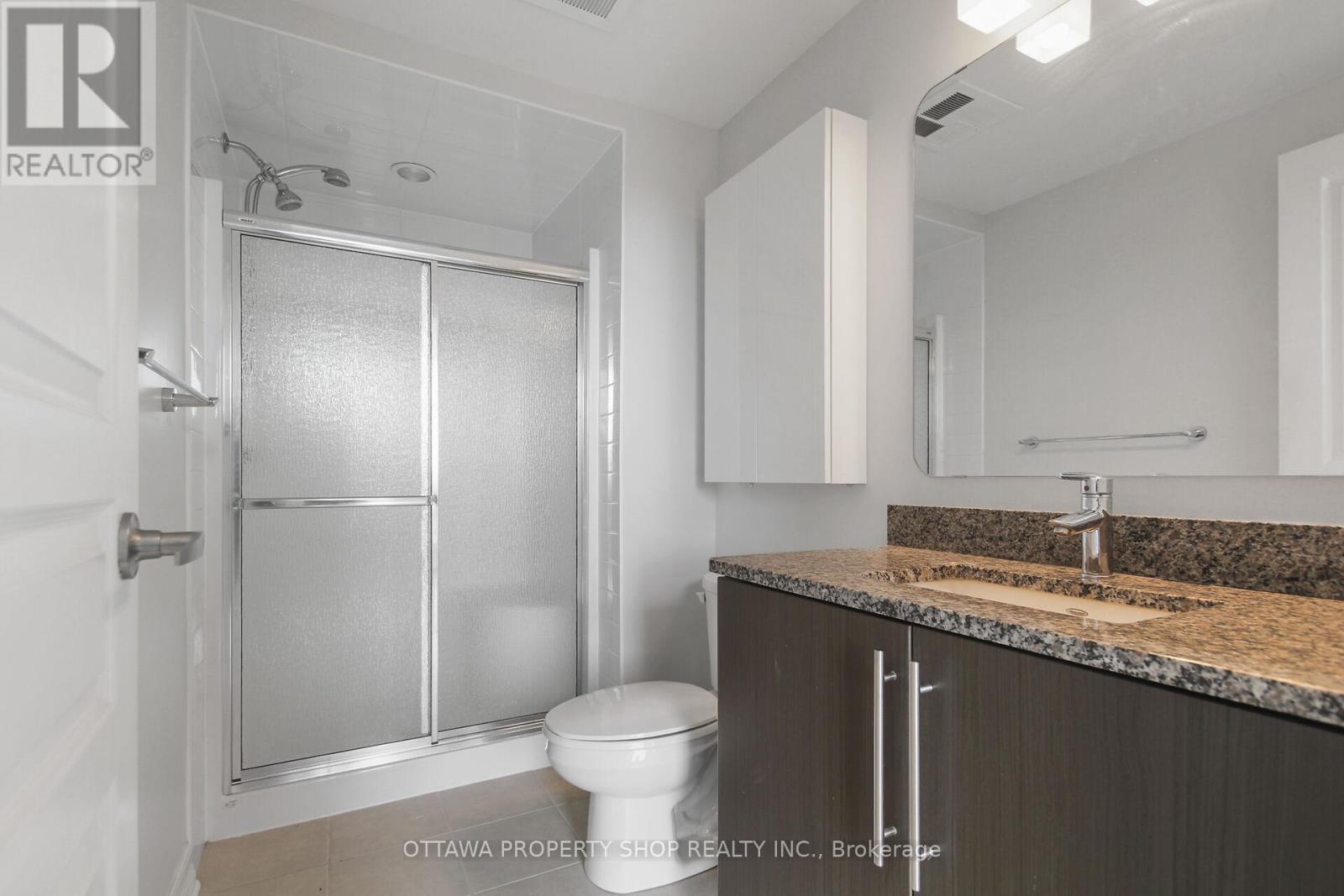 1205 - 238 Besserer Street