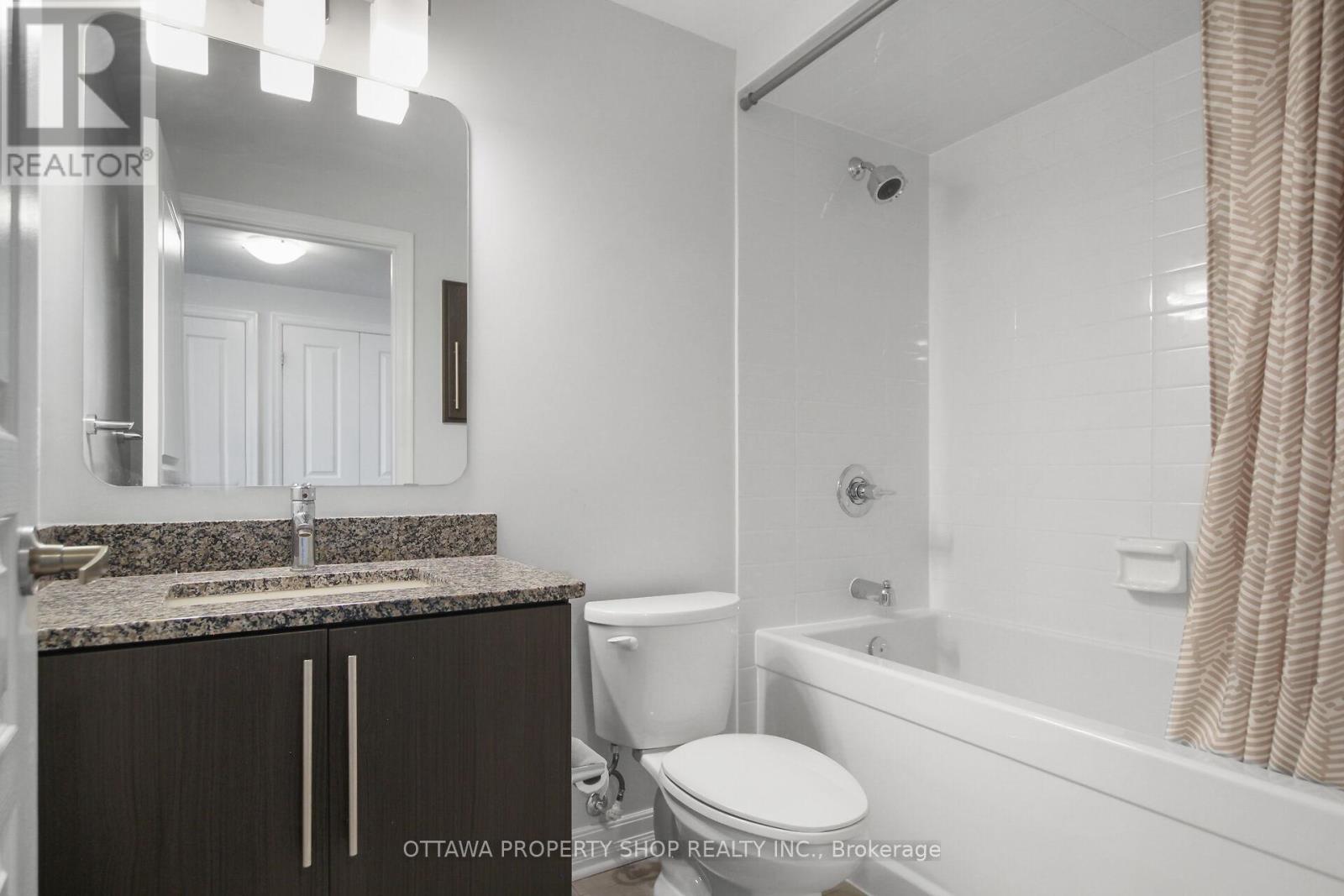 1205 - 238 Besserer Street