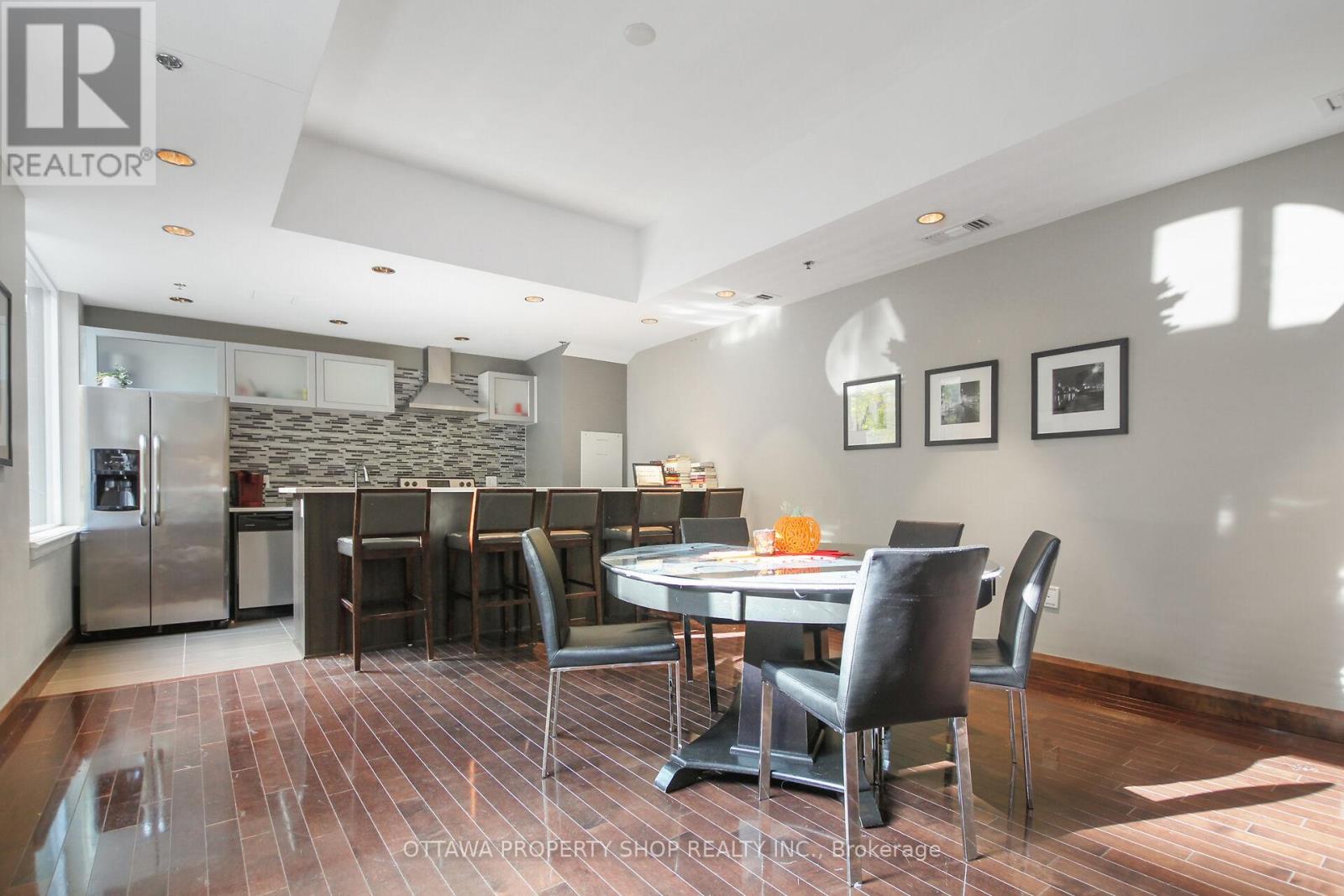 1205 - 238 Besserer Street