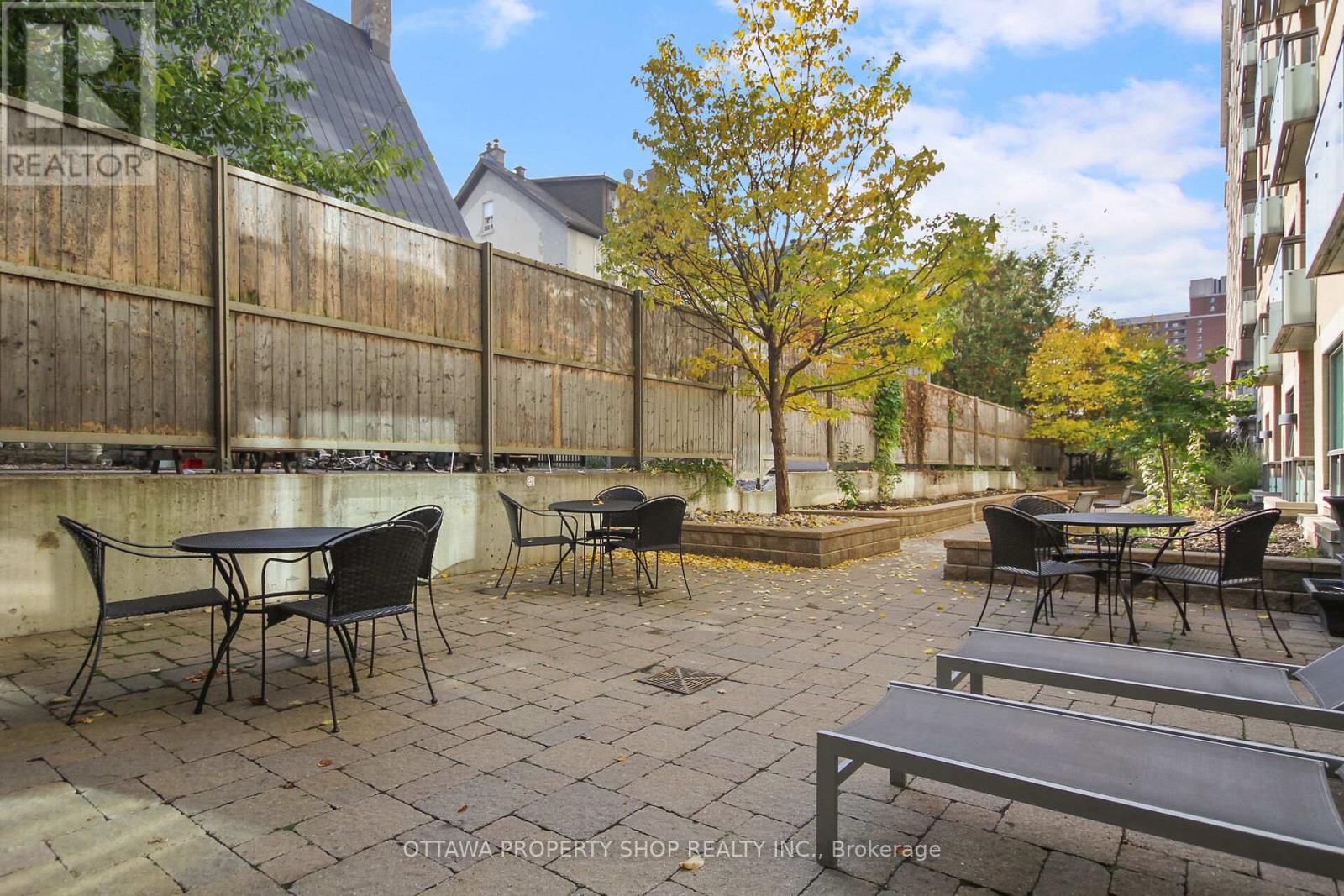 1205 - 238 Besserer Street