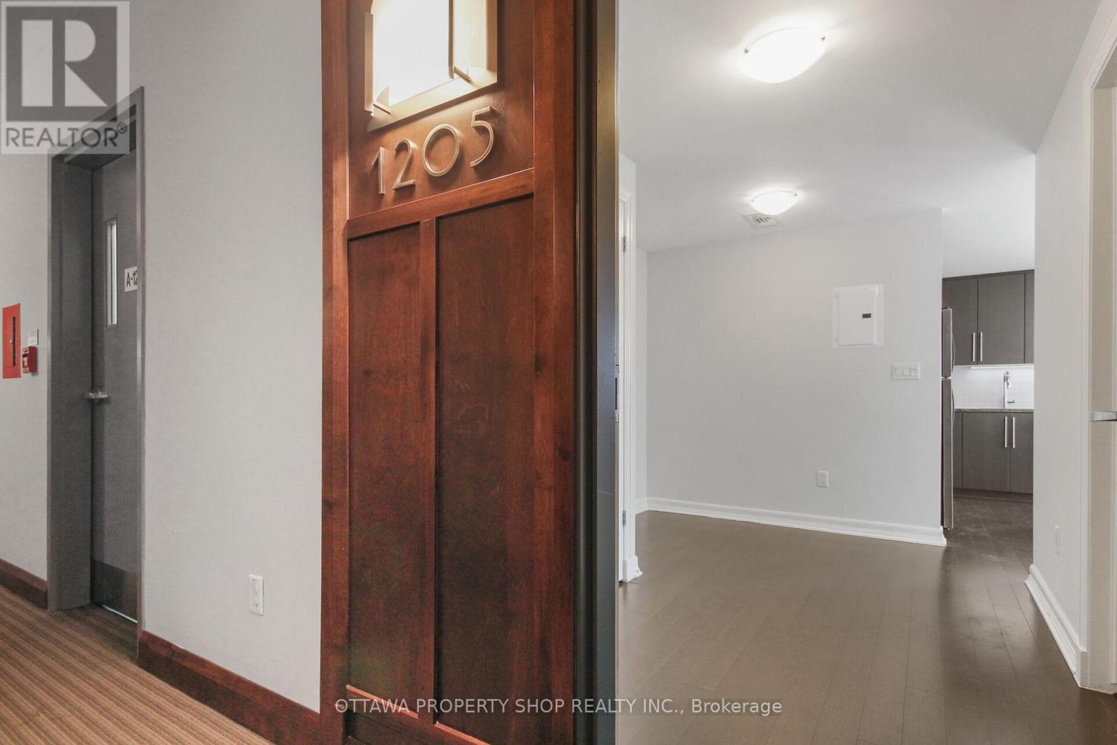 1205 - 238 Besserer Street