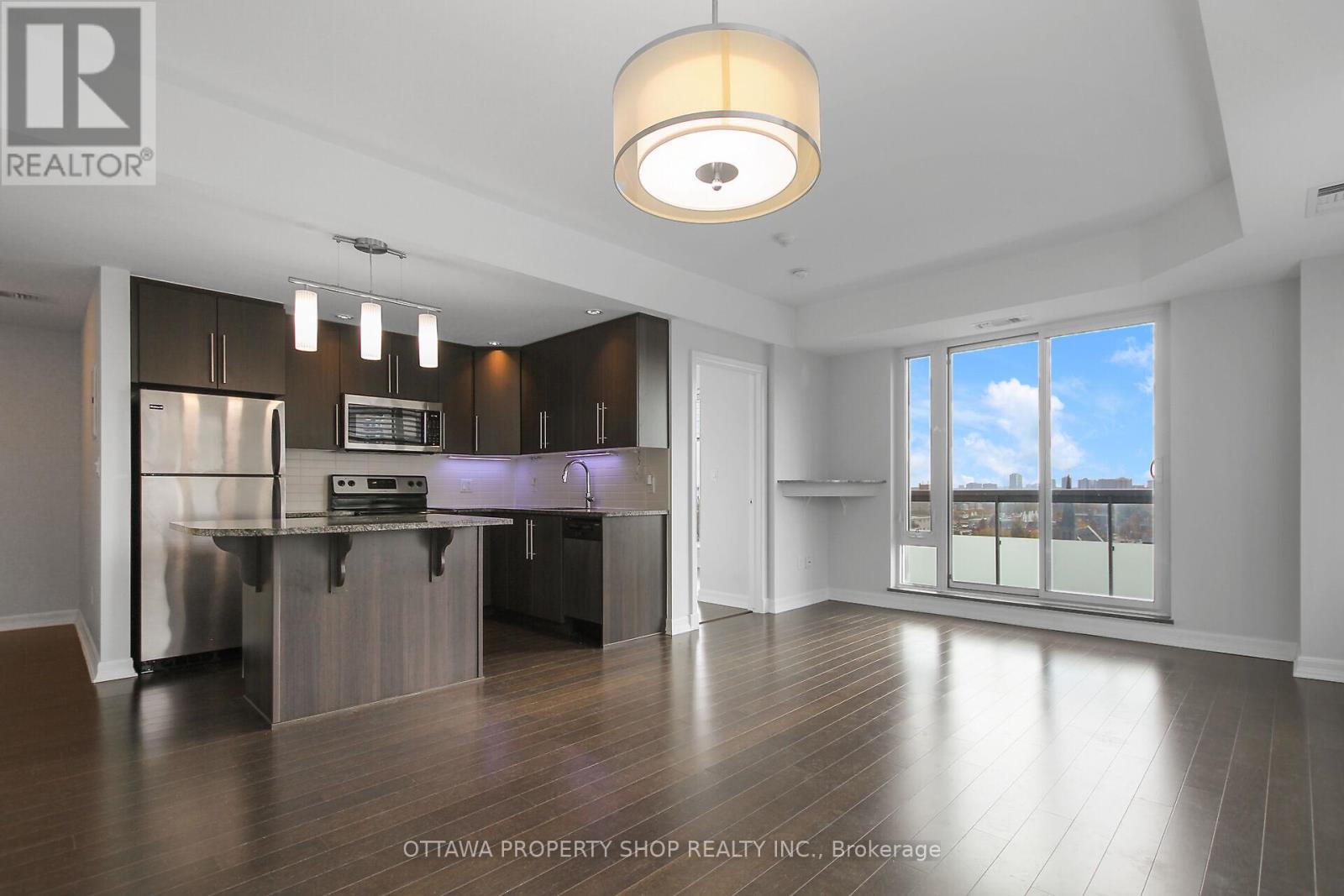 1205 - 238 Besserer Street
