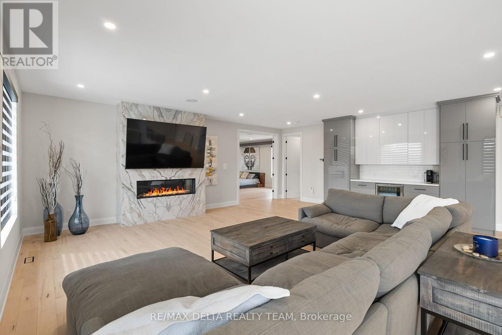 663 Ballycastle Crescent