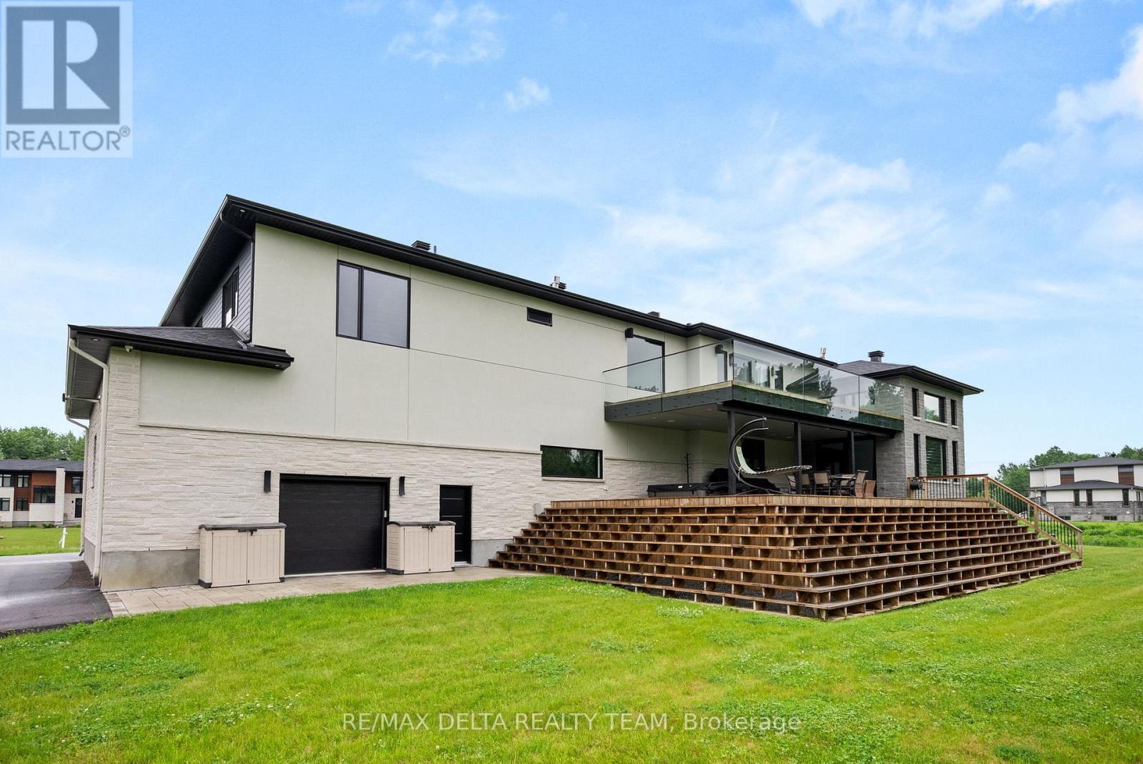 663 Ballycastle Crescent