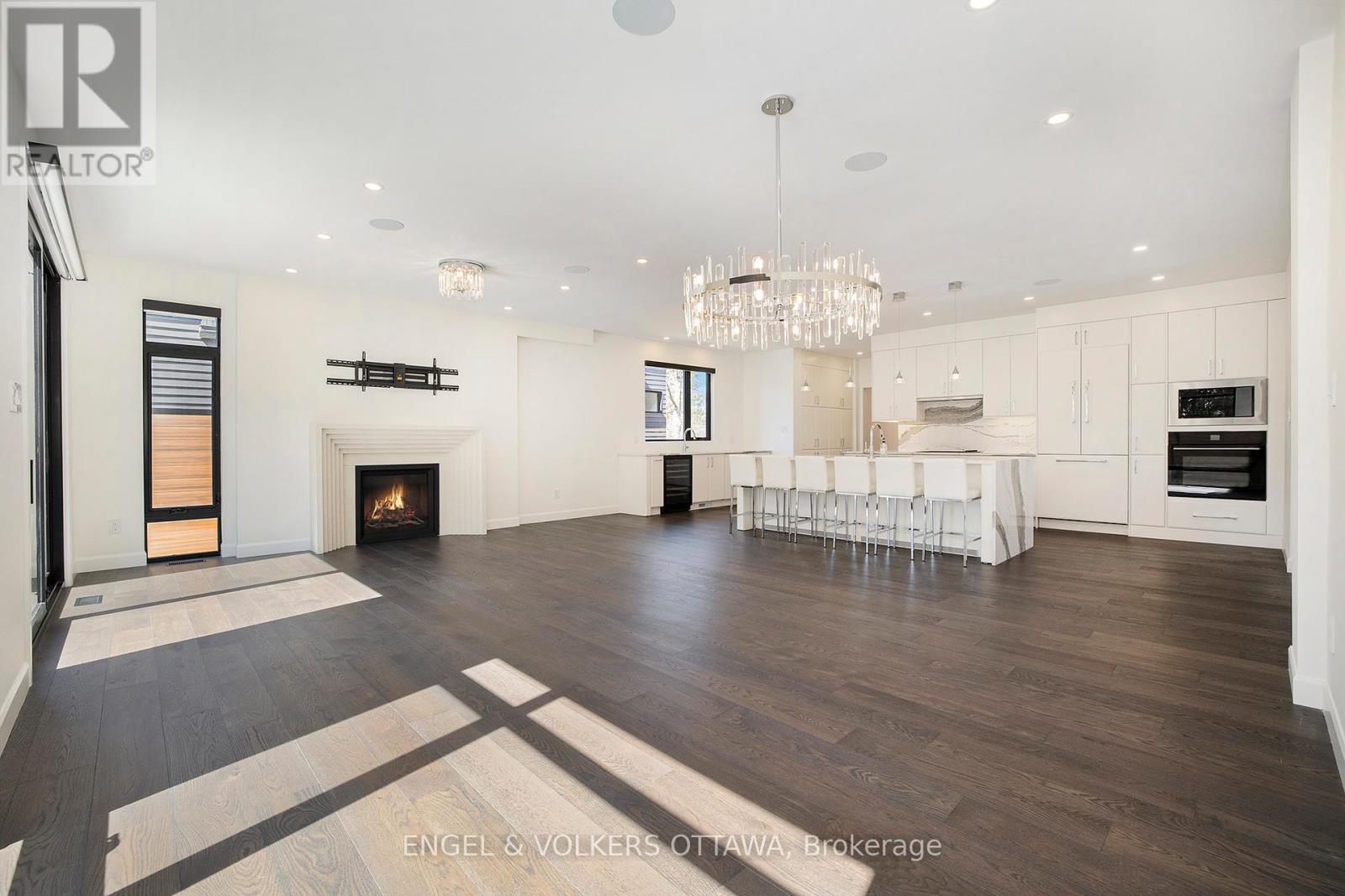 888 Melwood Avenue