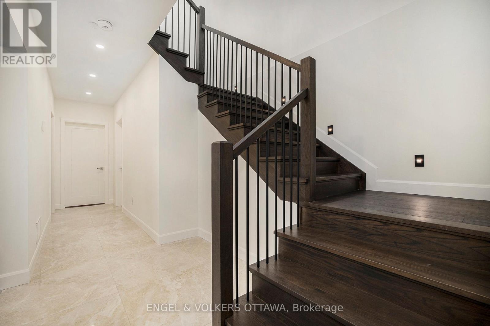 888 Melwood Avenue
