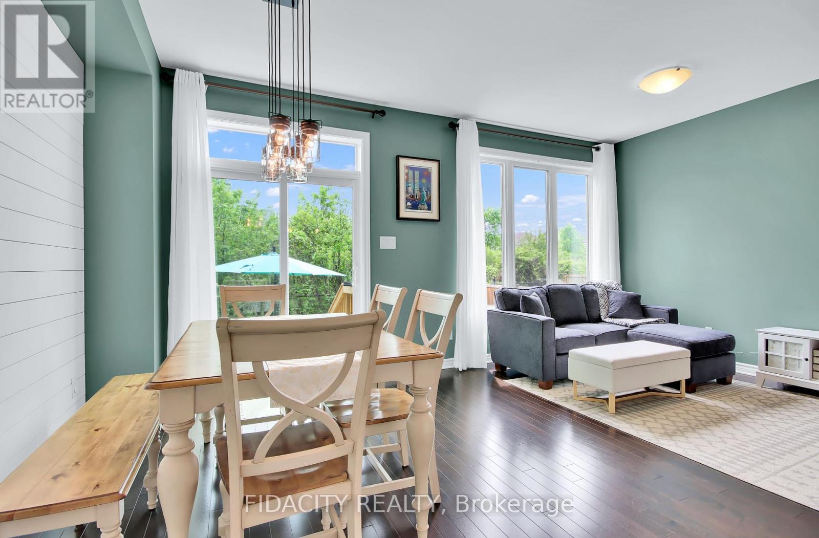 284 Wood Acres Grove