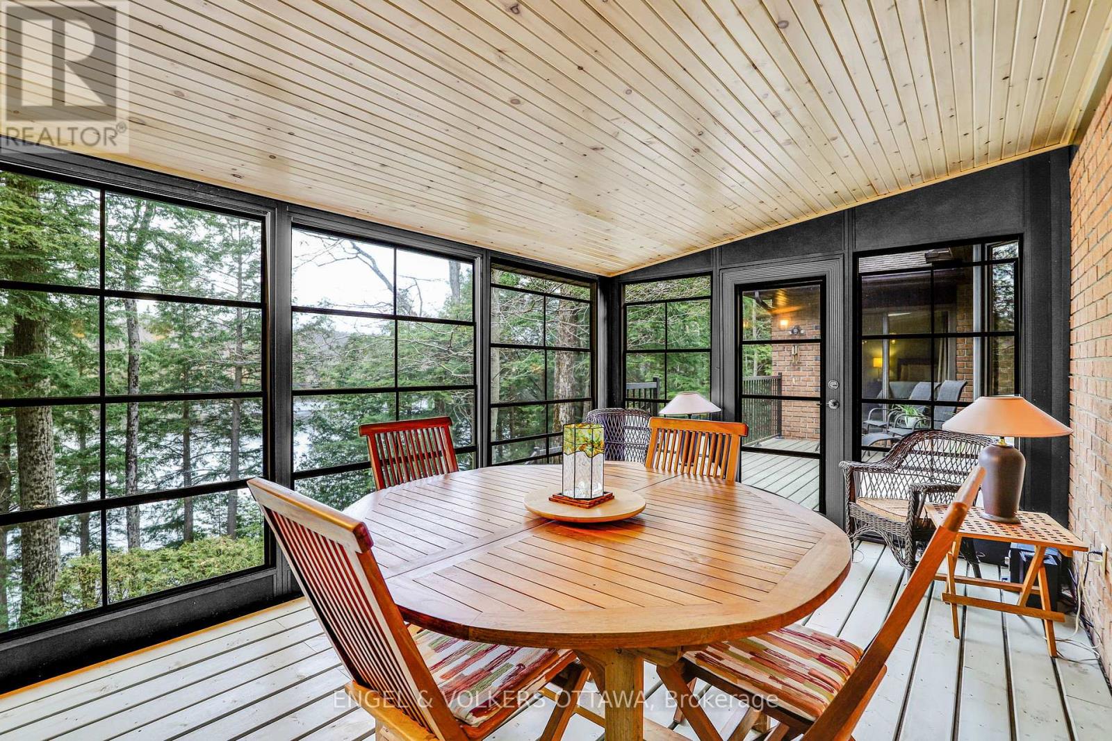 7 Deerfield Drive