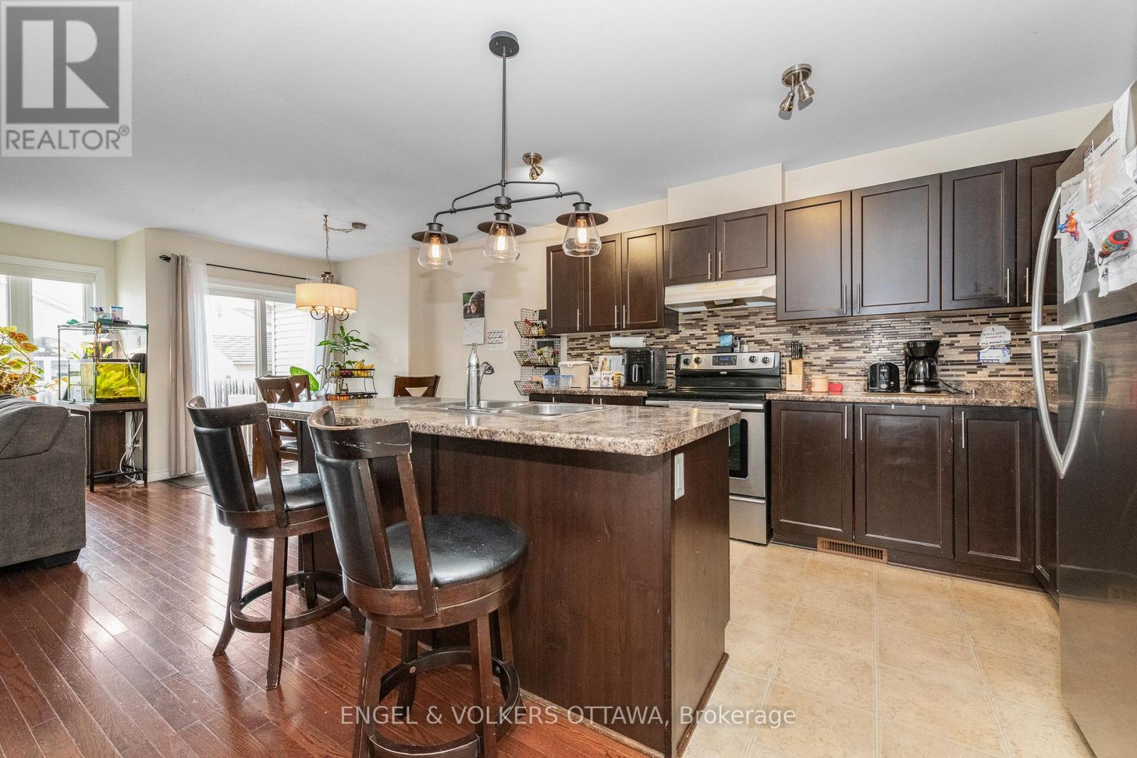 968 Linaria Walk