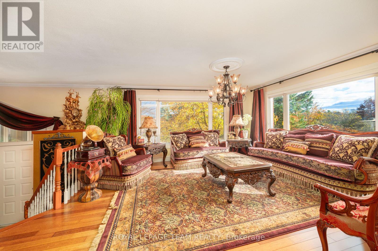 1100 Moffatt Drive